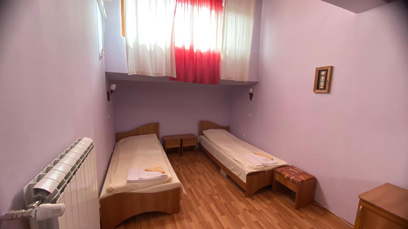 Srem Хотел Галина Палас חדר תמונה